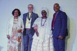 Honraria foi entregue ao presidente do Legislativo paulistano em um buffet no bairro Bela Vista