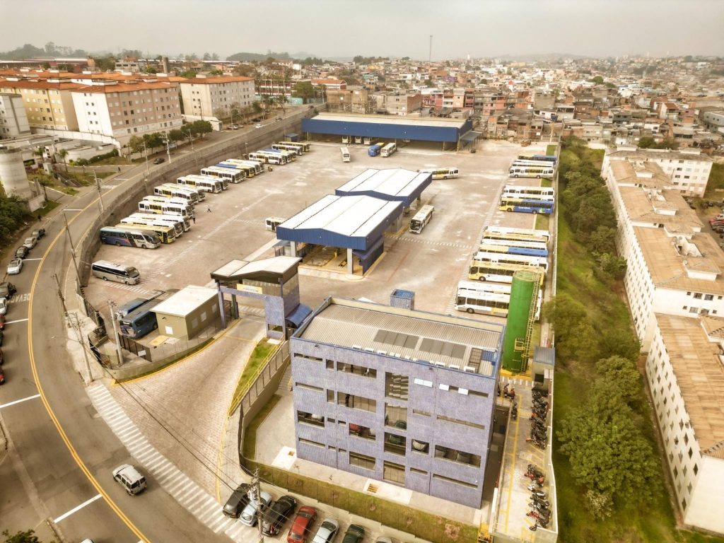 A antiga garagem da empresa, no bairro Bela Vista, continuará em funcionamento para atender outras linhas da cidade
