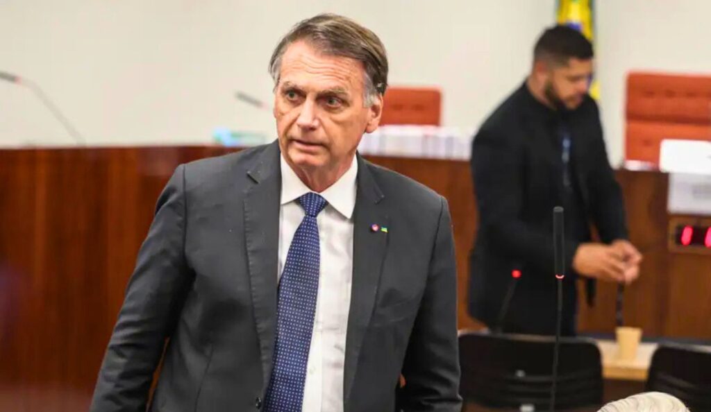 #pracegover Bolsonado condenado