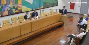 Reunião ocorreu nesta terça-feira (9)