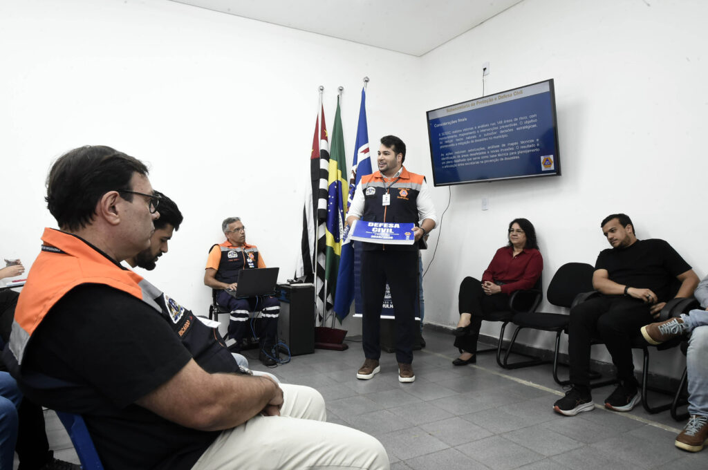 Subsecretário e autoridades participam do lançamento do Plano Preventivo de Proteção em Guarulhos.