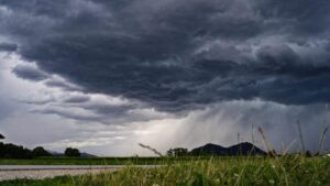 Céu nublado em São Bernardo do Campo durante previsão de chuva no fim de semana