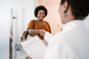 Acesso a plano de saúde aparece entre os principais desejos dos brasileiros