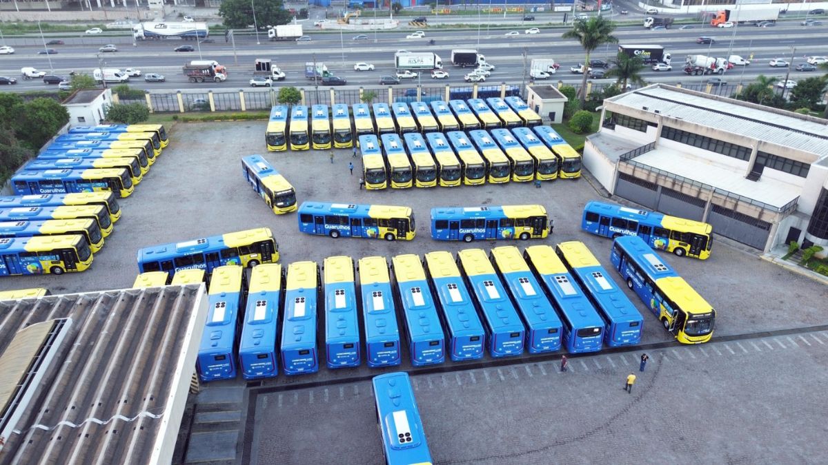 Novos ônibus com ar-condicionado entregues em Guarulhos