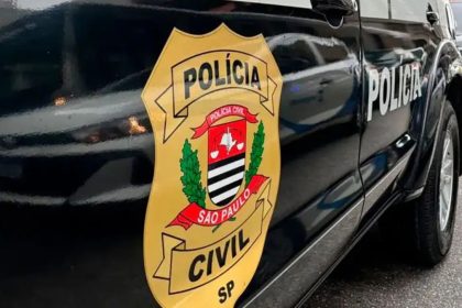 Viatura da Polícia Civil de São Paulo utilizada em operação policial.