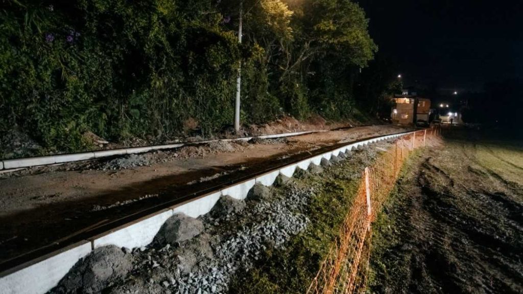 Obras de pavimentação no Pós-Balsa em São Bernardo