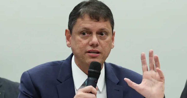 Governador Tarcísio de Freitas