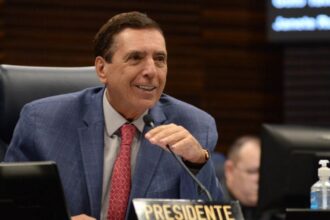 Plenário da Câmara Municipal de Guarulhos durante sessão do primeiro semestre de 2026