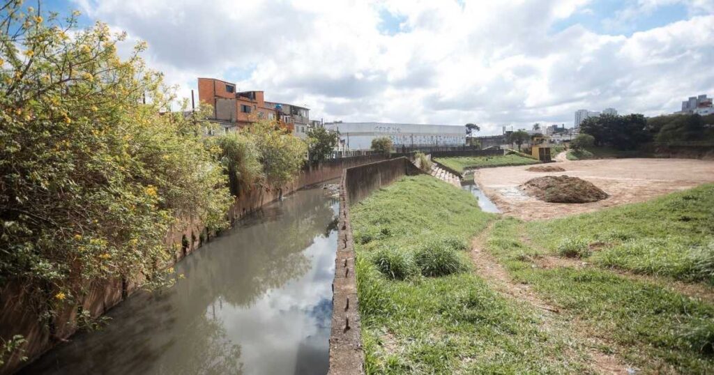 São Bernardo inicia obras no Ribeirão dos Couros