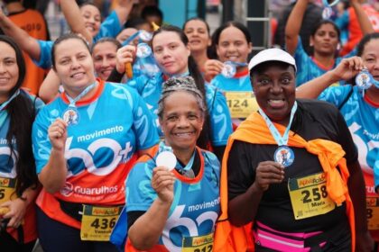 Participantes da Corrida e Caminhada Ativação 60+ no Bonsucesso, em Guarulhos