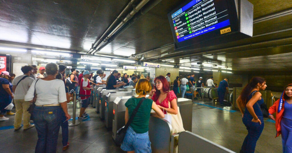 Máquinas de autoatendimento do Metrô de São Paulo passam a aceitar Pix para compra de passagens com bilhetes QRCode