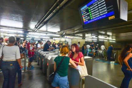 Máquinas de autoatendimento do Metrô de São Paulo passam a aceitar Pix para compra de passagens com bilhetes QRCode