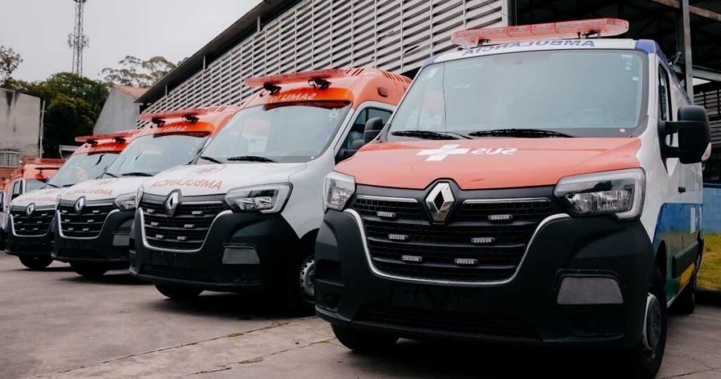 São Bernardo recebe quatro novas ambulâncias para o Samu